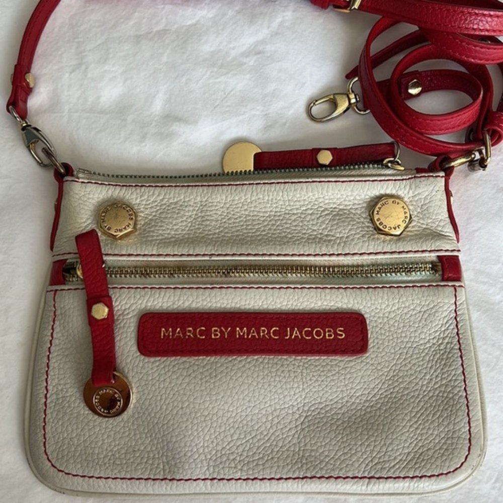 MARC BY JACOBS crossbody mini purse